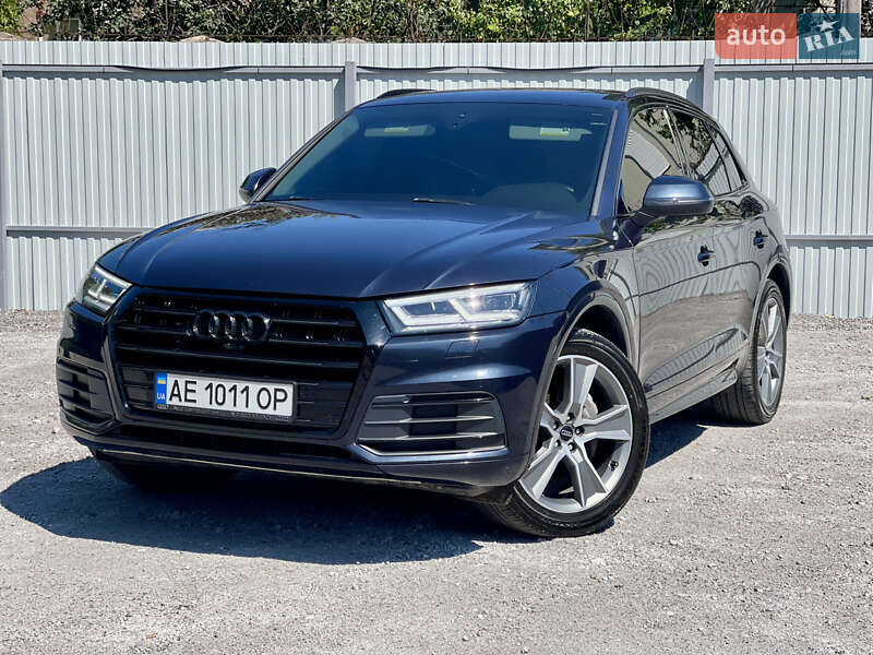 Внедорожник / Кроссовер Audi Q5 2019 в Каменском