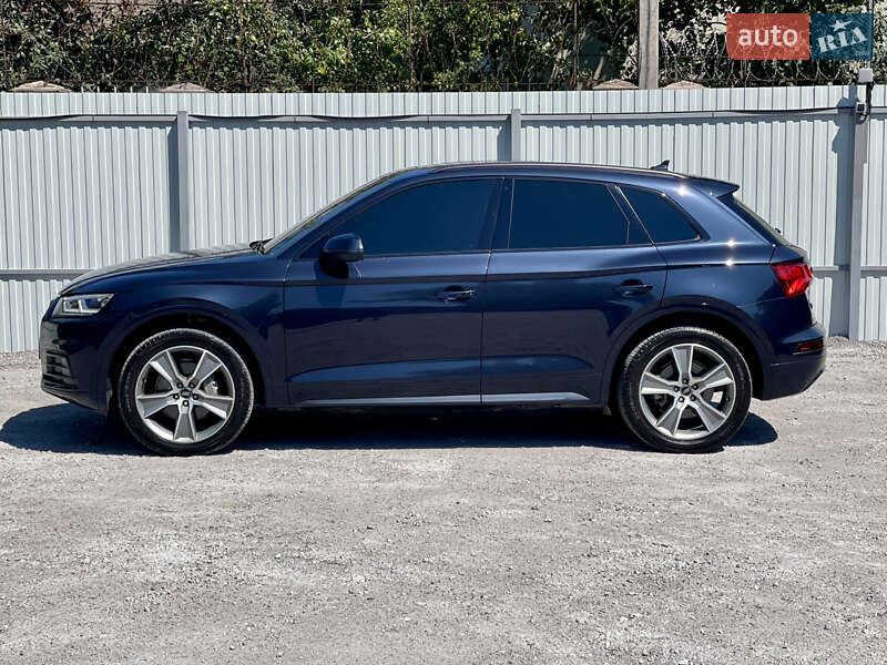 Внедорожник / Кроссовер Audi Q5 2019 в Каменском
