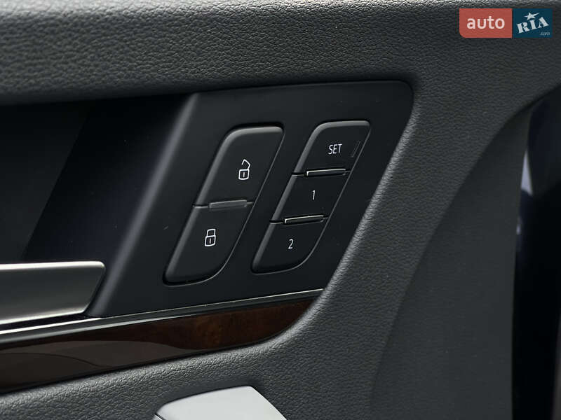 Внедорожник / Кроссовер Audi Q5 2019 в Каменском