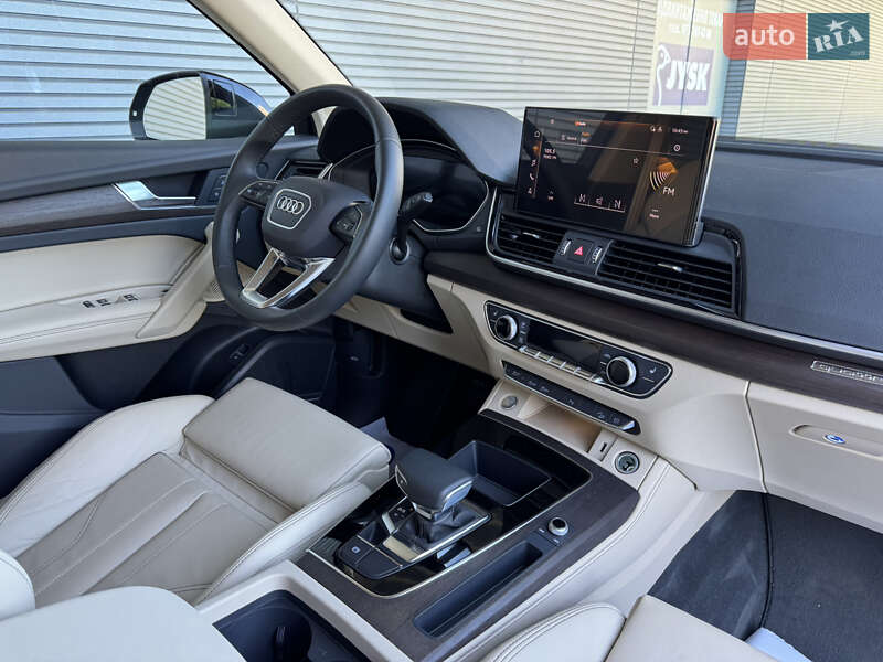 Внедорожник / Кроссовер Audi Q5 2024 в Киеве