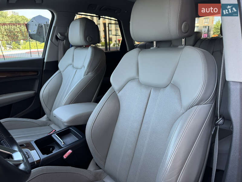 Внедорожник / Кроссовер Audi Q5 2017 в Киеве