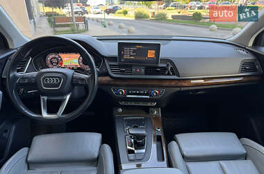 Внедорожник / Кроссовер Audi Q5 2017 в 
