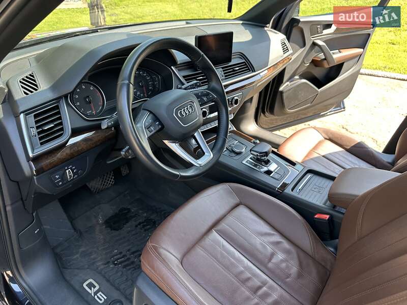 Внедорожник / Кроссовер Audi Q5 2020 в Недригайлове