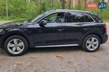 Внедорожник / Кроссовер Audi Q5 2018 в 