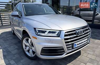 Внедорожник / Кроссовер Audi Q5 2018 в 