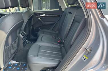Внедорожник / Кроссовер Audi Q5 2018 в 