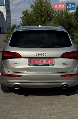 Внедорожник / Кроссовер Audi Q5 2016 в 