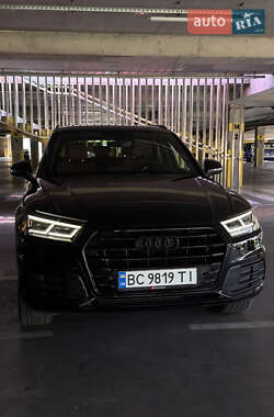 Позашляховик / Кросовер Audi Q5 2017 в 