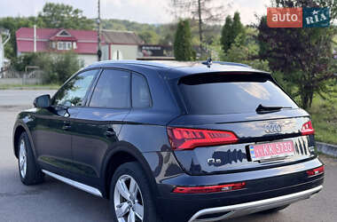 Внедорожник / Кроссовер Audi Q5 2017 в 