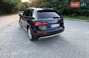 Внедорожник / Кроссовер Audi Q5 2018 в 