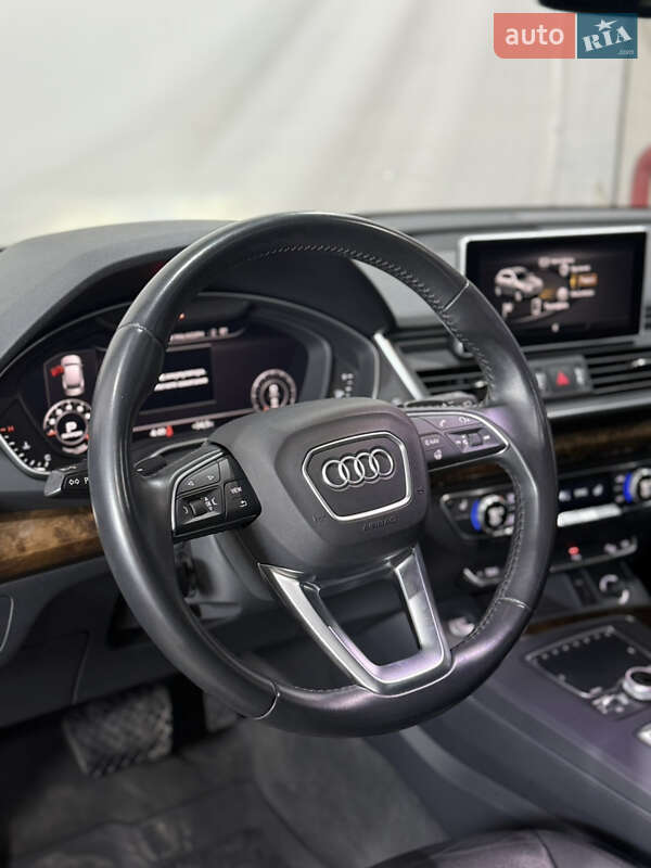 Внедорожник / Кроссовер Audi Q5 2018 в Одессе