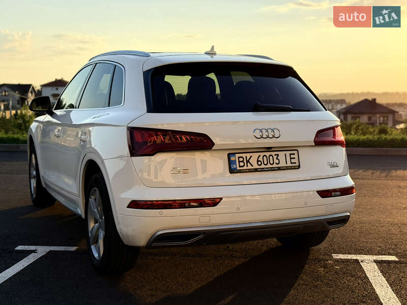 Внедорожник / Кроссовер Audi Q5 2017 в Ровно фото 5 Внедорожник / Кроссовер Audi Q5 2017 в Ровно