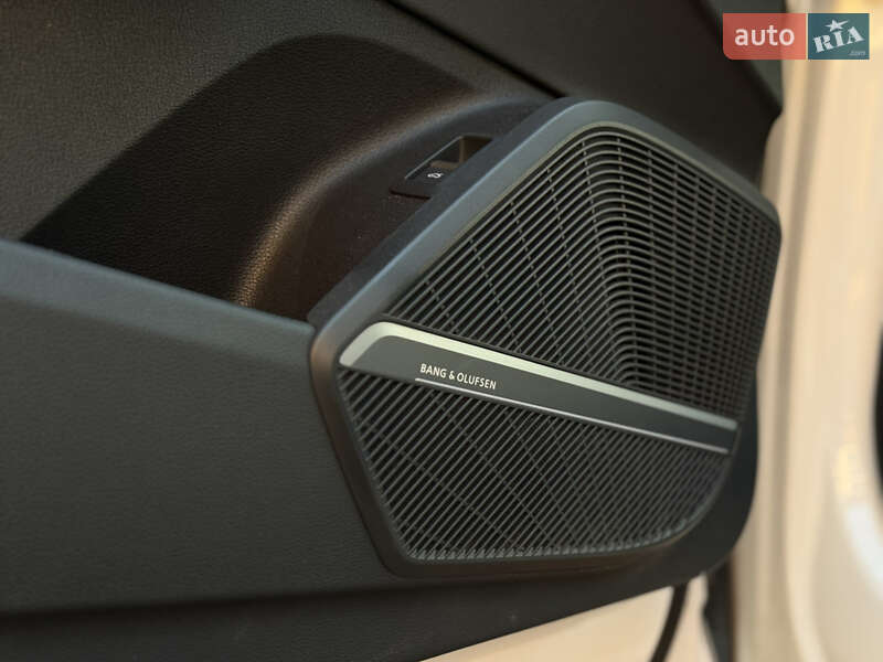 Внедорожник / Кроссовер Audi Q5 2017 в Ровно фото 23 Внедорожник / Кроссовер Audi Q5 2017 в Ровно