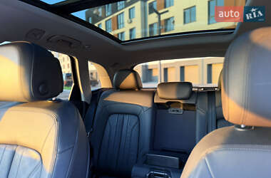 Внедорожник / Кроссовер Audi Q5 2017 в 