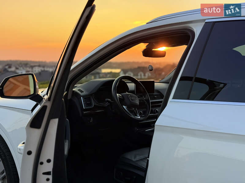 Внедорожник / Кроссовер Audi Q5 2017 в Ровно фото 30 Внедорожник / Кроссовер Audi Q5 2017 в Ровно