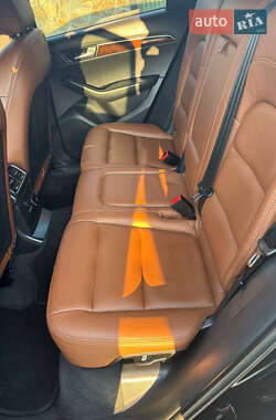 Внедорожник / Кроссовер Audi Q5 2011 в 
