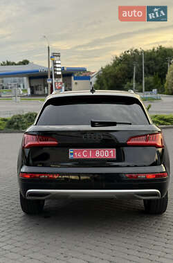 Внедорожник / Кроссовер Audi Q5 2017 в 
