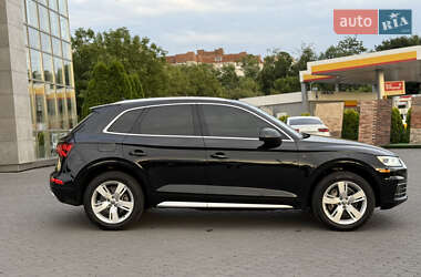 Внедорожник / Кроссовер Audi Q5 2017 в 