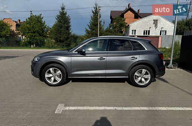 Внедорожник / Кроссовер Audi Q5 2018 в 