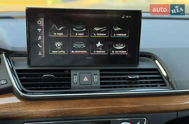 Внедорожник / Кроссовер Audi Q5 2021 в 