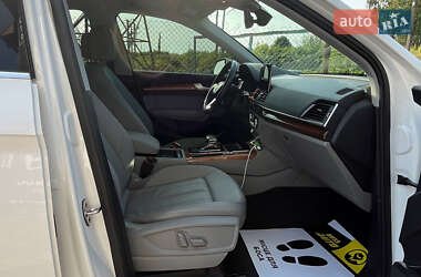 Внедорожник / Кроссовер Audi Q5 2022 в 