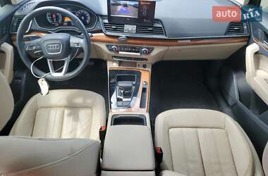 Внедорожник / Кроссовер Audi Q5 2021 в 