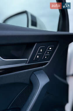 Внедорожник / Кроссовер Audi Q5 2018 в 