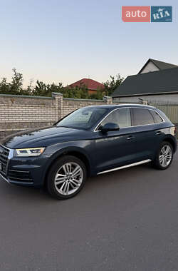 Внедорожник / Кроссовер Audi Q5 2017 в 