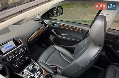 Внедорожник / Кроссовер Audi Q5 2016 в 