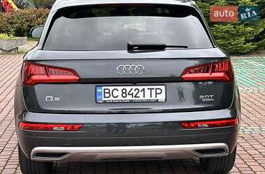 Внедорожник / Кроссовер Audi Q5 2018 в 