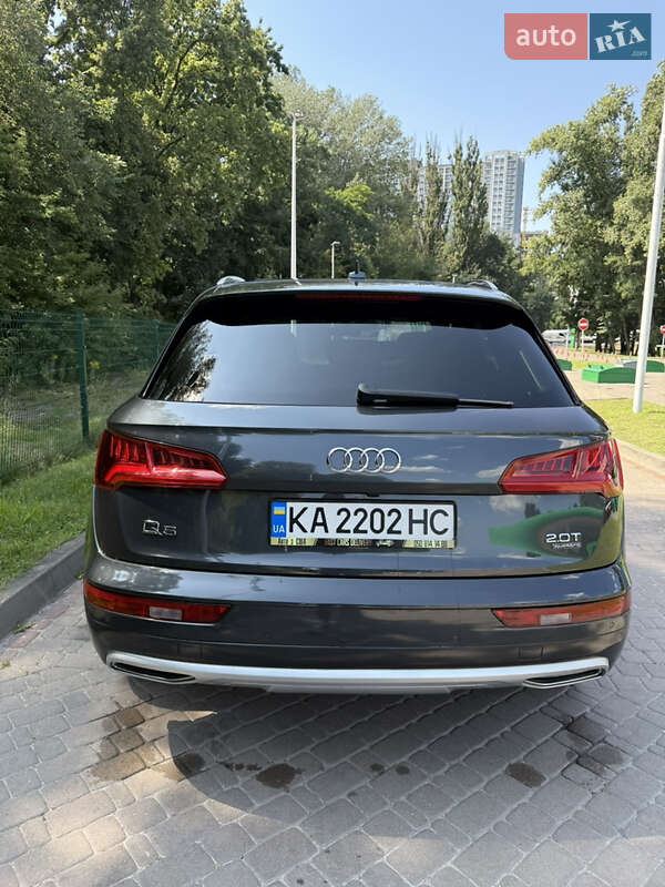 Позашляховик / Кросовер Audi Q5 2018 в Києві