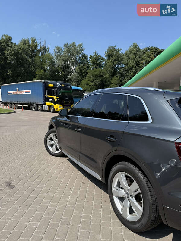 Позашляховик / Кросовер Audi Q5 2018 в Києві