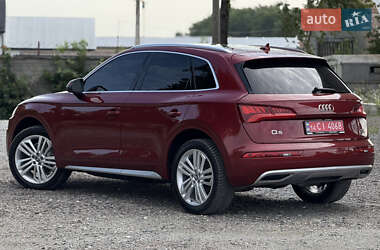 Внедорожник / Кроссовер Audi Q5 2017 в 