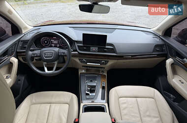 Внедорожник / Кроссовер Audi Q5 2017 в 