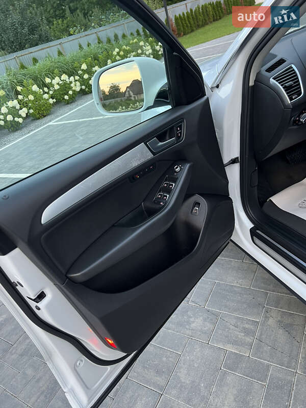 Внедорожник / Кроссовер Audi Q5 2015 в Луцке