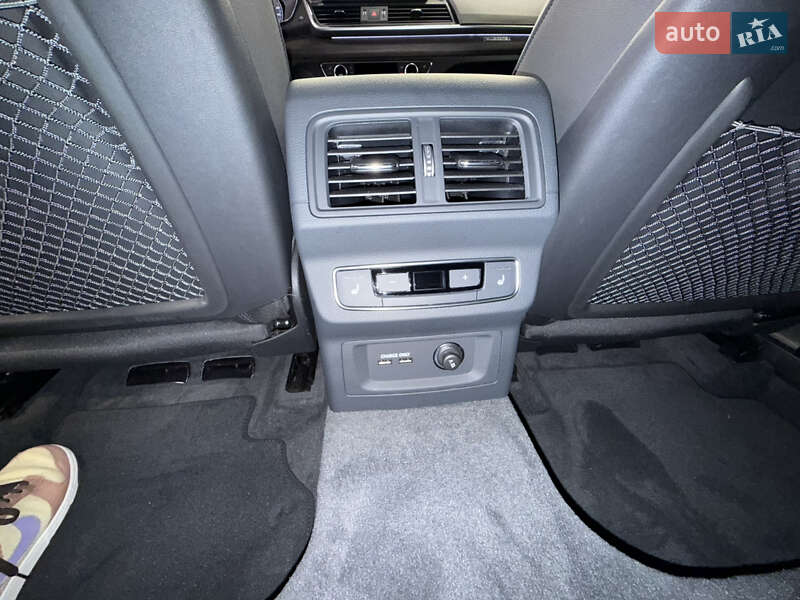 Внедорожник / Кроссовер Audi Q5 2023 в Киеве