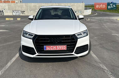 Внедорожник / Кроссовер Audi Q5 2018 в 