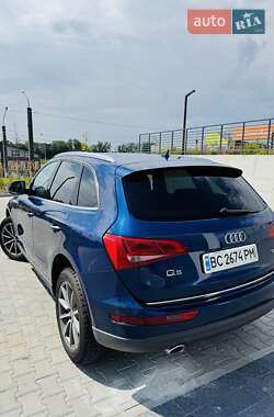 Позашляховик / Кросовер Audi Q5 2015 в 
