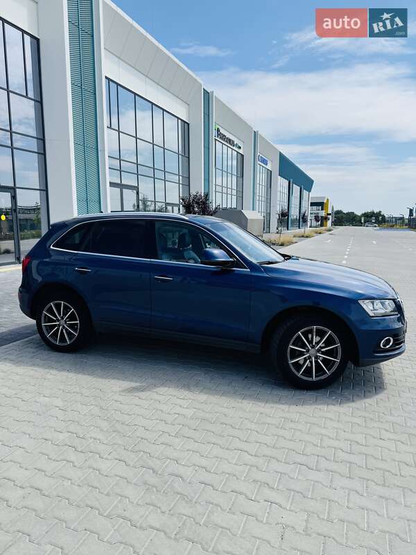 Позашляховик / Кросовер Audi Q5 2015 в Львові фото 12 Позашляховик / Кросовер Audi Q5 2015 в Львові
