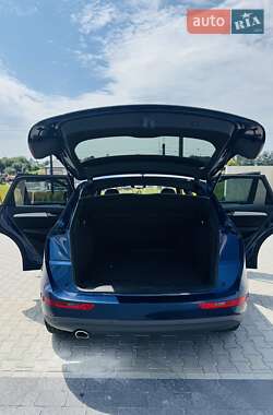 Позашляховик / Кросовер Audi Q5 2015 в 