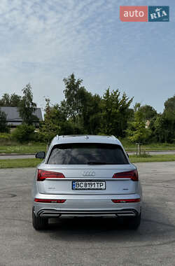 Внедорожник / Кроссовер Audi Q5 2021 в 