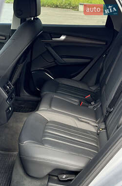Внедорожник / Кроссовер Audi Q5 2021 в 