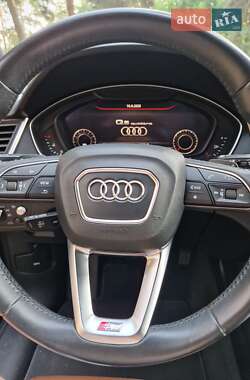 Внедорожник / Кроссовер Audi Q5 2019 в 