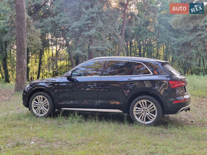 Внедорожник / Кроссовер Audi Q5 2019 в Ахтырке