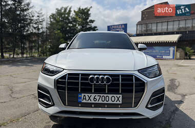 Внедорожник / Кроссовер Audi Q5 2020 в 