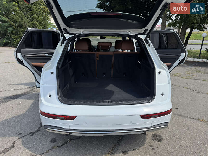 Внедорожник / Кроссовер Audi Q5 2020 в Харькове