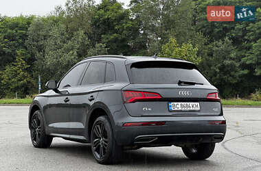 Внедорожник / Кроссовер Audi Q5 2017 в 