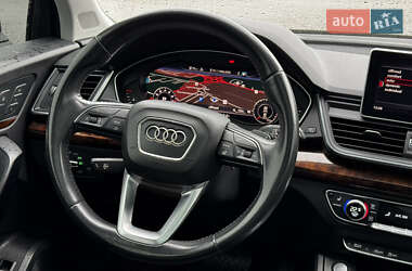 Внедорожник / Кроссовер Audi Q5 2017 в 