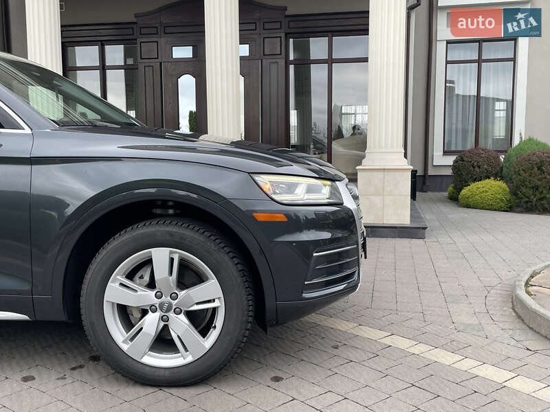 Внедорожник / Кроссовер Audi Q5 2019 в Стрые