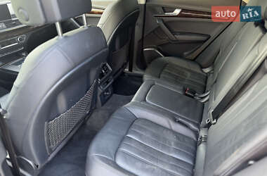Внедорожник / Кроссовер Audi Q5 2018 в 